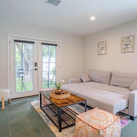 Serene 1 Bed Guest House With Patio Sleeps 6 Los Angeles Exteriör bild