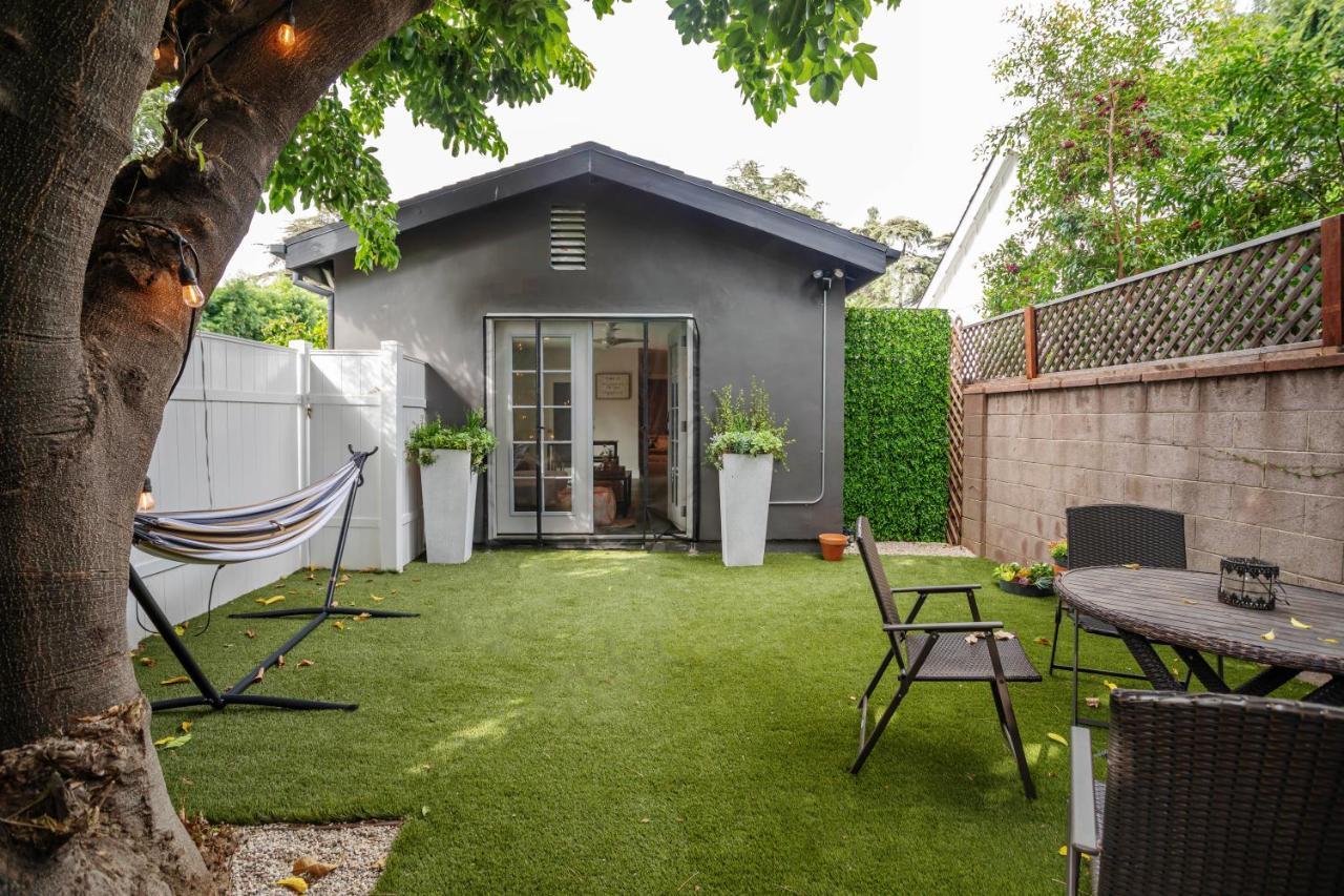 Serene 1 Bed Guest House With Patio Sleeps 6 Los Angeles Exteriör bild