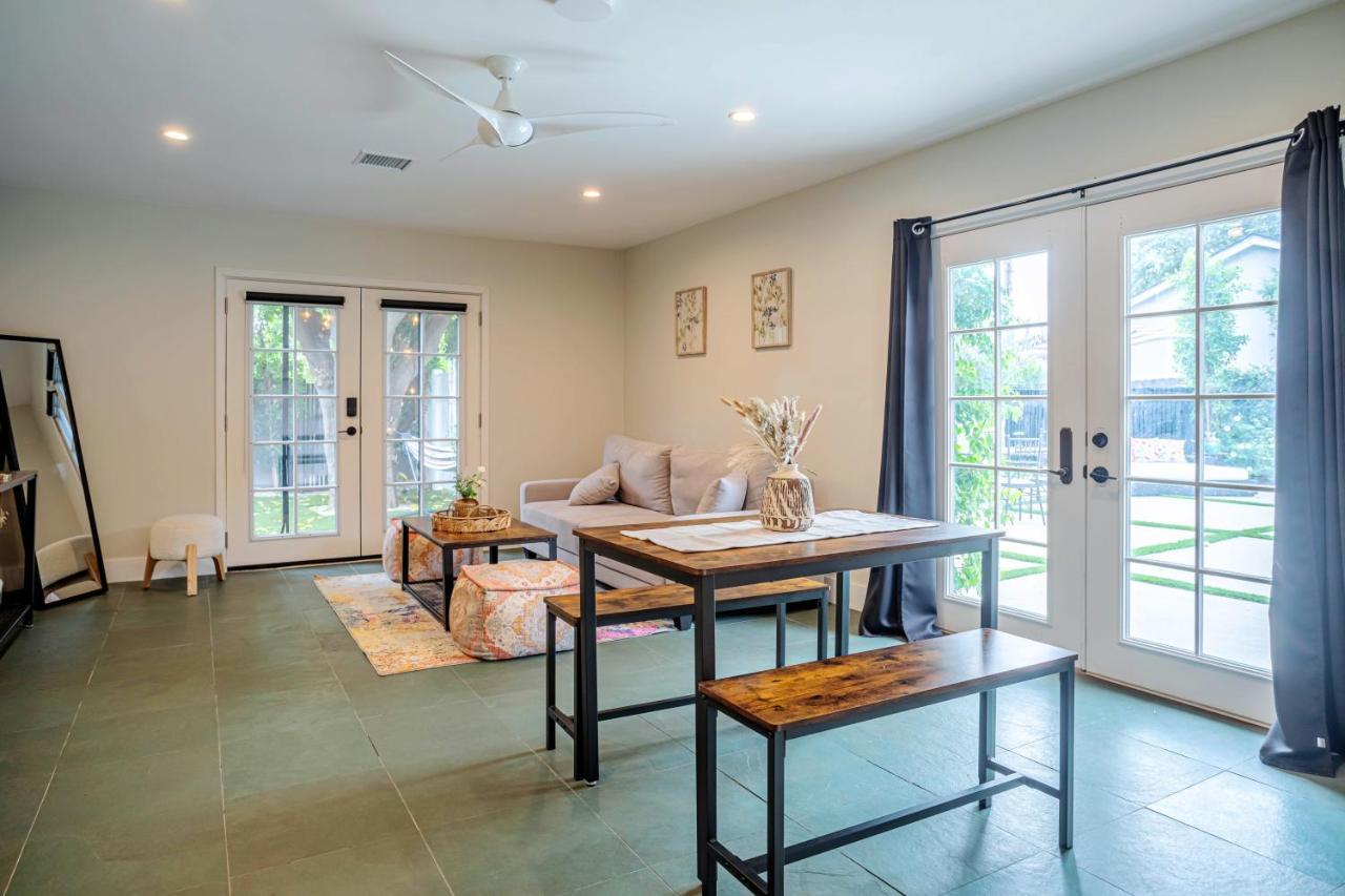 Serene 1 Bed Guest House With Patio Sleeps 6 Los Angeles Exteriör bild
