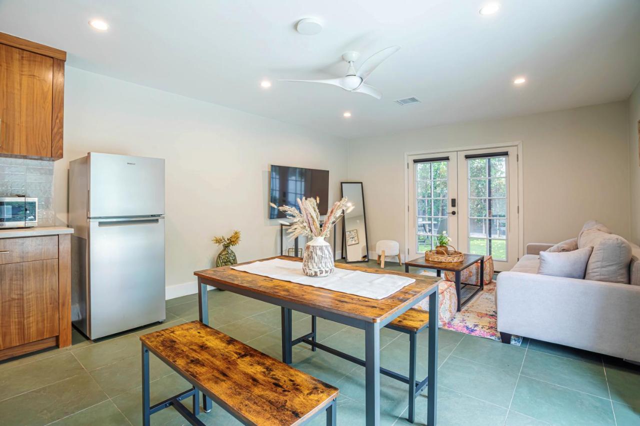 Serene 1 Bed Guest House With Patio Sleeps 6 Los Angeles Exteriör bild